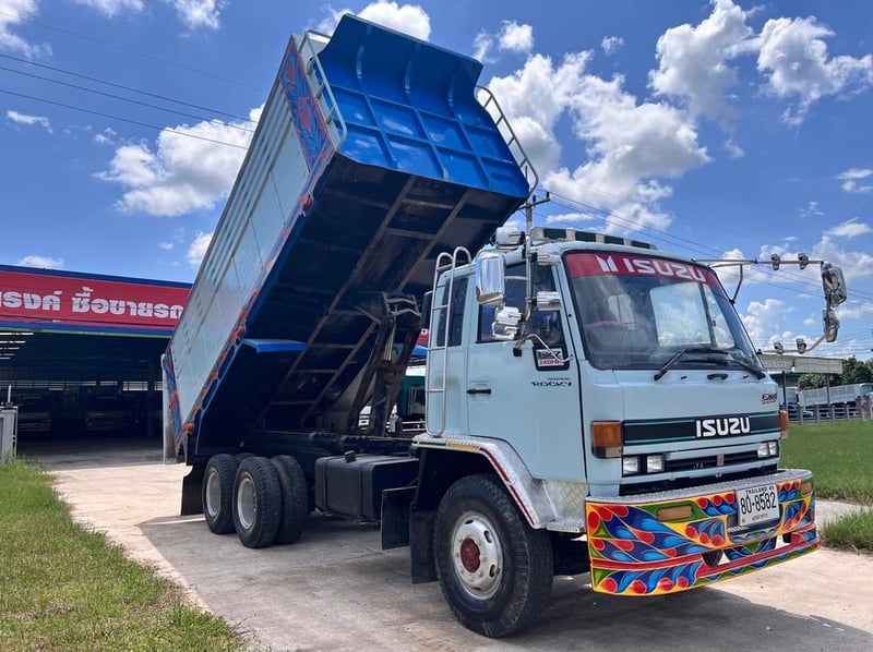 ISUZU ROCKY 240HP เกียร์ฟูลเลอร์ เครดิตดีดาวน์เริ่มต้นเพียง 150,000 บาท 