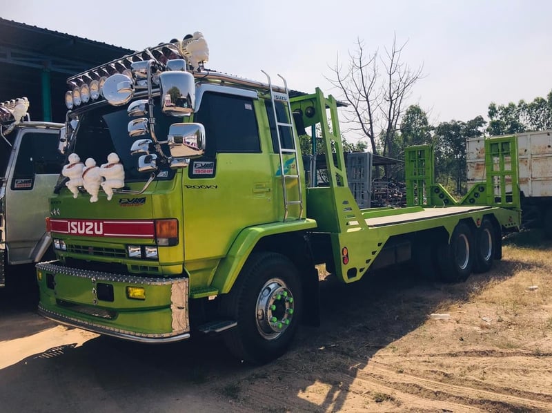 เทรลเลอร์บรรทุกรถเกี่ยวข้าว สภาพสวยๆ ราคา550,000 เทรลเลอร์บรรทุกรถเกี่ยวข้าว สภาพสวยๆ ราคา550,000