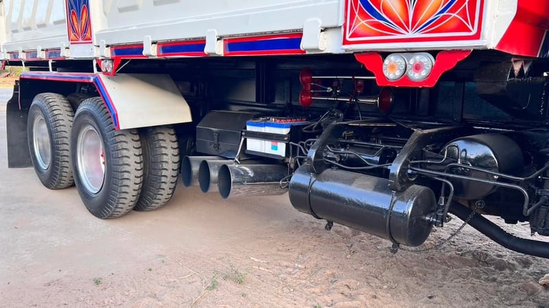 ไอ้หลงเทอร์โบ 220แรง บิ้วใหม่แต่งเต็ม สภาพสวยพร้อมใช้งาน ราคา 750,000 ไอ้หลงเทอร์โบ 220แรง บิ้วใหม่แต่งเต็ม สภาพสวยพร้อมใช้งาน ราคา 750,000