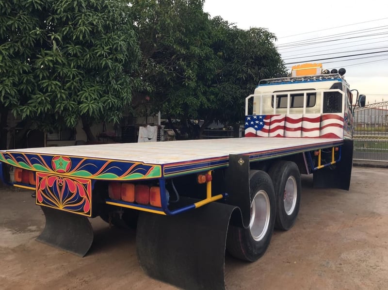 ขายรถสิบล้อเพลาเดียว พื้นเรียบ ราคา 470,000 เครดิตดีดาวน์เพียง5หมื่นบาท