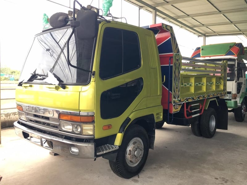 6ล้อดั้ม5คิว สภาพสวยพร้อมใช้งาน เอกสารเล่มทะเบียนพร้อมโอน