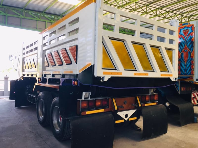 ขายรถดั้มเดก้า320แรง ลูกค้าที่เครดิตดีดาวน์เริ่มต้นเพียง 100,000 บาท ขายรถดั้มเดก้า320แรง ลูกค้าที่เครดิตดีดาวน์เริ่มต้นเพียง 100,000 บาท