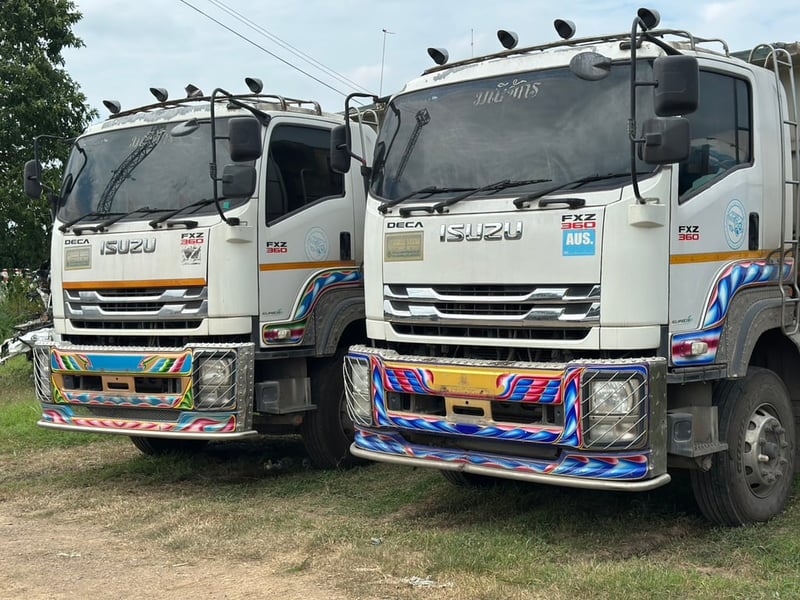 FXZ360 ปี61 10 น๊อต มือเดียวป้ายแดง กระบะท้องเรือ ใส่ได้ 31 ตัน  ไมล์ 387,000 กม. และ 450,000 กม. ราคาดีมากๆ 1,880,000.- 