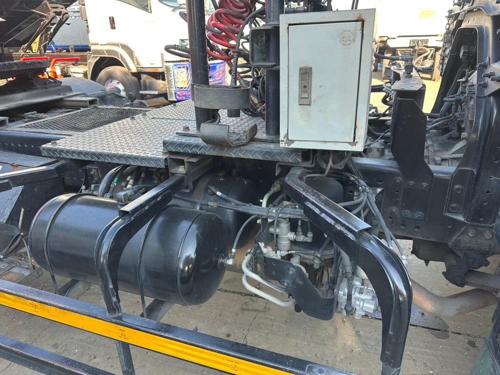 ฮีโน่ FG8J หัวลาก 6 ล้อ 260 แรง ปี 61 หัวเดิมบาง เปลี่ยนยางใหม่ ให้ 10 เส้น พร้อมใช้ ราคา 950,000.- สนใจ 0925852277 ฮีโน่ FG8J หัวลาก 6 ล้อ 260 แรง ปี 61 หัวเดิมบาง เปลี่ยนยางใหม่ ให้ 10 เส้น พร้อมใช้ ราคา 950,000.- สนใจ 0925852277