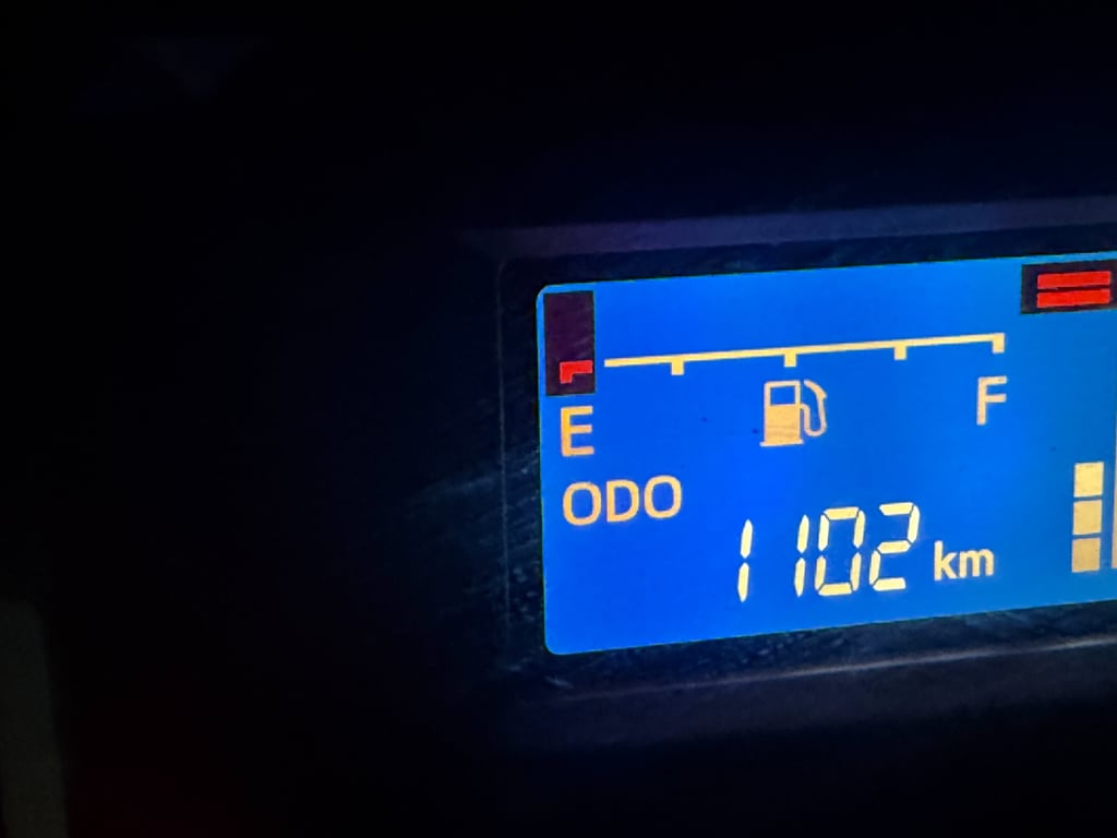 ขายรถโซว์ HINO FM1A 344 แรง ยังไม่จดทะเบียน (จุดแจ้งจำหน่าย)  กระบะดั้มสามมิตร สภาพใหม่ป้ายแดง ยังไม่เคยใช้งาน ใช้โชว์ตามโชว์รูมฮีโนอย่างเดียว ไมล์ 1,102 กม.