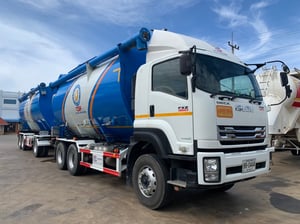 ฝากขาย รถพ่วงเบาท์อาหารสัตว์ FXZ360 ปี 64 ไมล์ 140,000 กม.ต่อ อู่ ส พันธเดช ต่อเบา ใส่ของได้ 34 ตันออกป้ายแดง ราคา 3.55 ล้าน จัดไฟแนนซ์ได้ 3 ล้าน สนใจ 0925852277