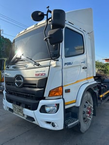 ฮีโน่ FG8J  หัวลาก 6 ล้อ 260 แรง ปี 61 หัวเดิมบาง เปลี่ยนยางใหม่ ให้ 10 เส้น พร้อมใช้ ราคา  950,000.- สนใจ 0925852277