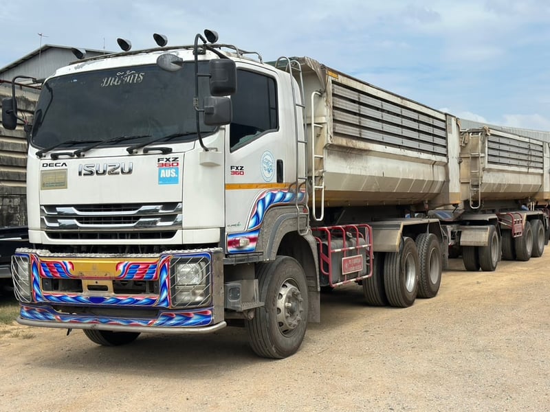 FXZ360 ปี61 10 น๊อต มือเดียวป้ายแดง กระบะท้องเรือ ใส่ได้ 31 ตัน  ไมล์ 387,000 กม. และ 450,000 กม. ราคาดีมากๆ 1,880,000.- 