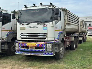 FXZ360 ปี61 10 น๊อต มือเดียวป้ายแดง กระบะท้องเรือ ใส่ได้ 31 ตัน  ไมล์ 387,000 กม. และ 450,000 กม. ราคาดีมากๆ 1,880,000.- 