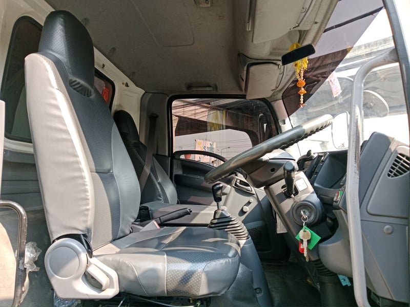 ISUZU FRR 190 ปี2558 ตู้เย็นยาว 6.50 เมตร สนใจติดต่อ 0814825911พิมพ์ใจ 0617184111ตั๊ก