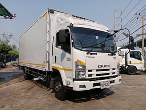 ISUZU FRR 190 ปี2558 ตู้เย็นยาว 6.50 เมตร สนใจติดต่อ 0814825911พิมพ์ใจ 0617184111ตั๊ก
