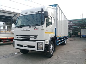 ISUZU FTR 240 แรง ปี2561 ยาว 7.60 เมตร สภาพสวยเดิมๆ พร้อมใช้งาน  สนใจติดต่อ 0814825911 พิมพ์ใจ 0617184111 ตั๊ก