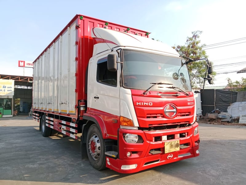 HINO VICTOR 240 แรง ปี62 ยาว 7.70 กว้างใน 2.45 สูง 2.69 สภาพสวยมาก เดิมๆใสๆ ราคา 1,390,000  สนใจติดต่อ 0814825911พิมพ์ใจ 0617184111ตั๊ก