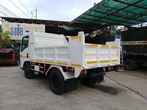 ISUZU NMR 130 ปี 2559 สภาพสวย เครื่องดี พร้อมใช้งาน  สนใจติดต่อสอบถาม 0814825911 พิมพ์ใจ 0617184111 ตั๊ก