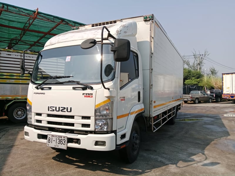 ISUZU FRR 190 ปี2558 ตู้เย็นยาว 6.50 เมตร สนใจติดต่อ 0814825911พิมพ์ใจ 0617184111ตั๊ก