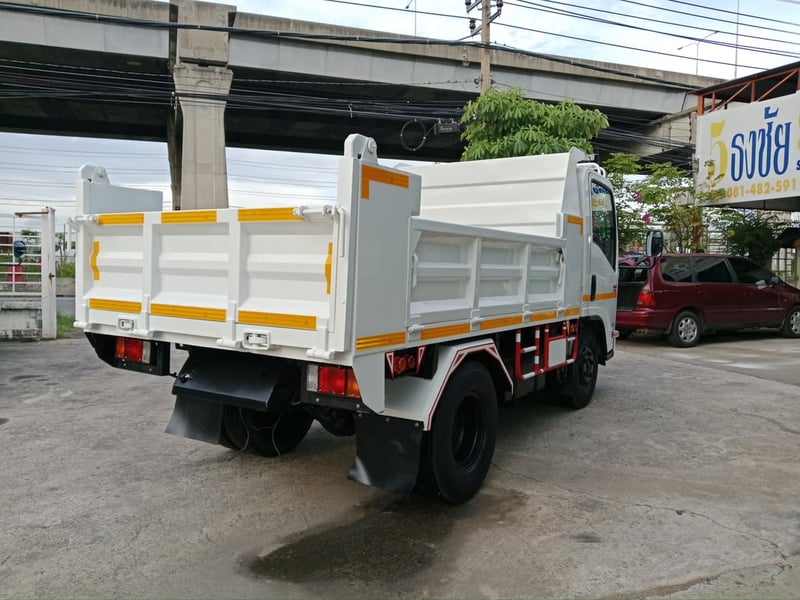ISUZU NMR 130 ปี 2559 สภาพสวย เครื่องดี พร้อมใช้งาน  สนใจติดต่อสอบถาม 0814825911 พิมพ์ใจ 0617184111 ตั๊ก