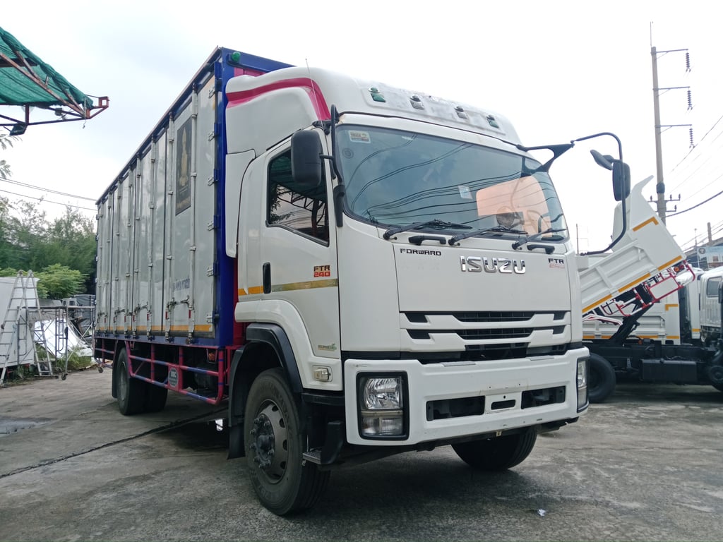 ISUZU FTR 240 ปี 2561 สภาพสวย พร้อมใช้งาน สนใจติดต่อสอบถามเพิ่มเติม 0814825911 พิมพ์ใจ 0617184111 ตั๊ก ISUZU FTR 240 ปี 2561 สภาพสวย พร้อมใช้งาน สนใจติดต่อสอบถามเพิ่มเติม 0814825911 พิมพ์ใจ 0617184111 ตั๊ก