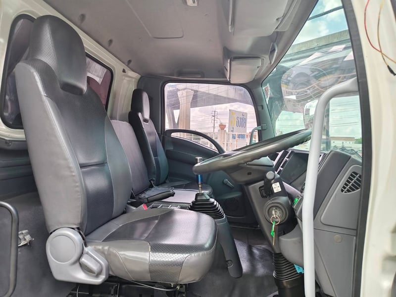 ISUZU FRR 210 แรง ปี 2560 ตู้เย็นแอร์เดนโซ่ ยาว 5.60 เมตร พร้อมใช้งาน สนใจติดต่อ 0814825911 พิมพ์ใจ 0617184111 ตั๊ก ISUZU FRR 210 แรง ปี 2560 ตู้เย็นแอร์เดนโซ่ ยาว 5.60 เมตร พร้อมใช้งาน สนใจติดต่อ 0814825911 พิมพ์ใจ 0617184111 ตั๊ก