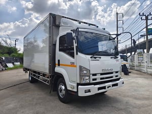 ISUZU FRR 210 แรง ปี 2560 ตู้เย็นแอร์เดนโซ่ ยาว 5.60 เมตร พร้อมใช้งาน สนใจติดต่อ 0814825911 พิมพ์ใจ 0617184111 ตั๊ก ISUZU FRR 210 แรง ปี 2560 ตู้เย็นแอร์เดนโซ่ ยาว 5.60 เมตร พร้อมใช้งาน สนใจติดต่อ 0814825911 พิมพ์ใจ 0617184111 ตั๊ก