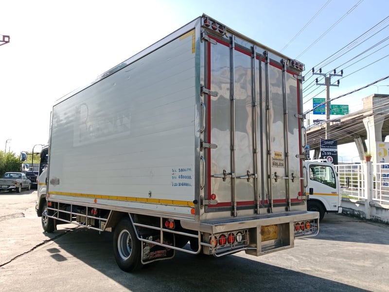 ISUZU FRR 210 ปี 2563 ตู้เย็น 5.60 เมตร สภาพสวย พร้อมใช้งาน  สนใจติดต่อสอบถามเพิ่มเติม 0814825911 พิมพ์ใจ 0617184111 ตั๊ก