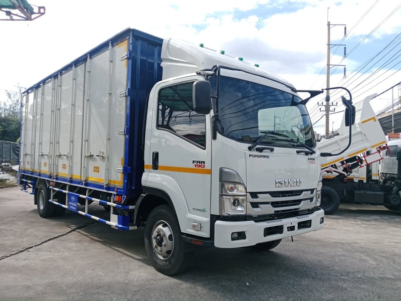 ISUZU FRR 190 ปี 2566 ตู้ยาว 6.50 เมตร สภาพสวย พร้อมใช้งาน   สนใจติดต่อ 0814825911 พิมพ์ใจ 0617184111 ตั๊ก