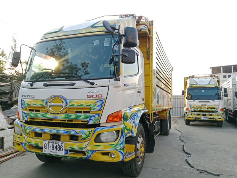 HINO VICTOR 240 ปี2560 กระบะดั๊มพ์6.50เมตร สนใจติดต่อ 0814825911พิมพ์ใจ 0617184111ตั๊ก