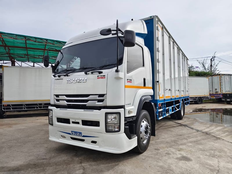 ISUZU FTR 240 ปี65 ยาว 7.60 เมตร สภาพสวย พร้อมใช้งาน  สนใจติดต่อ 0814825911 พิมพ์ใจ 0617184111 ตั๊ก