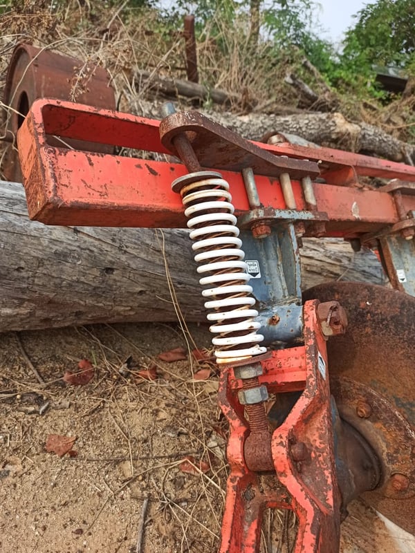 ผานบุกเบิก ตราช้าง DP224E