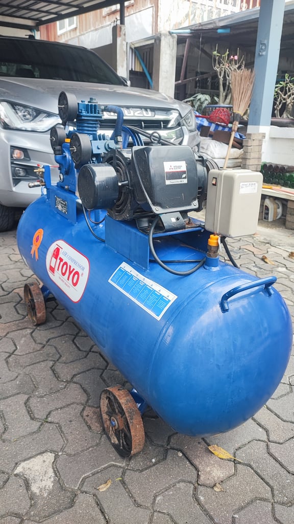 ปั๊มลมTOYO 200ลิตร ปั๊มลมTOYO 200ลิตร