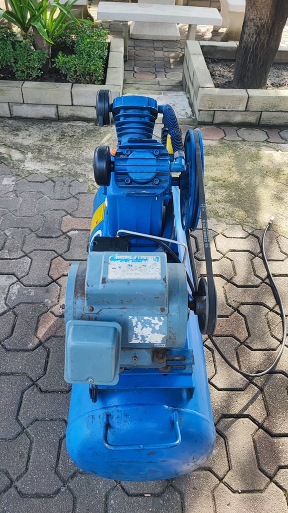 ปั๊มลมCapital 90ลิตร 1แรง ปั๊มลมCapital 90ลิตร 1แรง