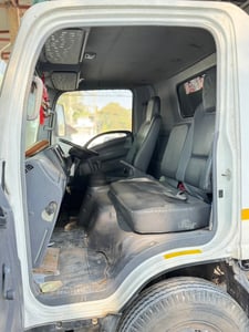 ISUZU NPR 150แรงม้า รถบรรทุก 6ล้อ กระบะคอกสูง ปี2010 เลขไมล์น้อยเพียง 161,392 กม.