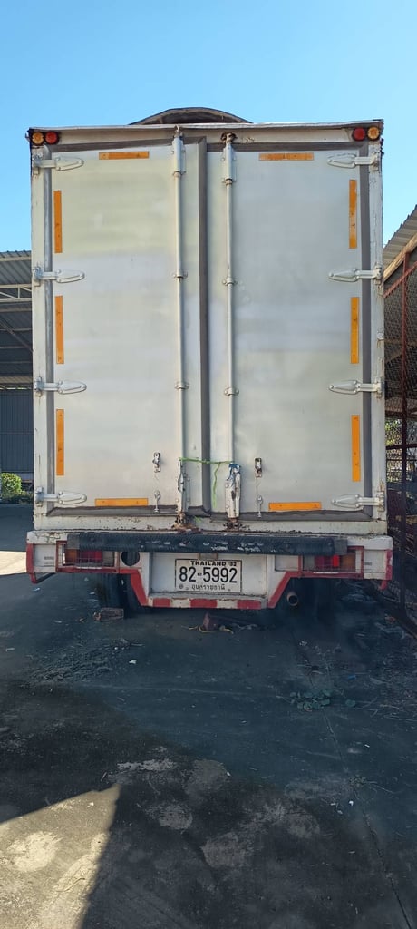 ISUZU NPR 150แรงม้า รถบรรทุก 6ล้อ ตู้แห้ง ปี2008 ISUZU NPR 150แรงม้า รถบรรทุก 6ล้อ ตู้แห้ง ปี2008