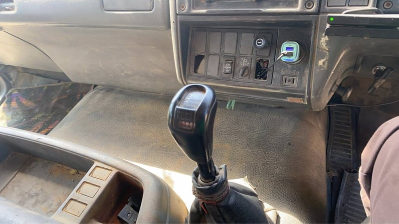 NISSAN DIESEL CWM 230แรงม้า รถบรรทุกโม่ผสมปูน ปี1996 เลขไมล์น้อยกว่า 500,000 กม. NISSAN DIESEL CWM 230แรงม้า รถบรรทุกโม่ผสมปูน ปี1996 เลขไมล์น้อยกว่า 500,000 กม.