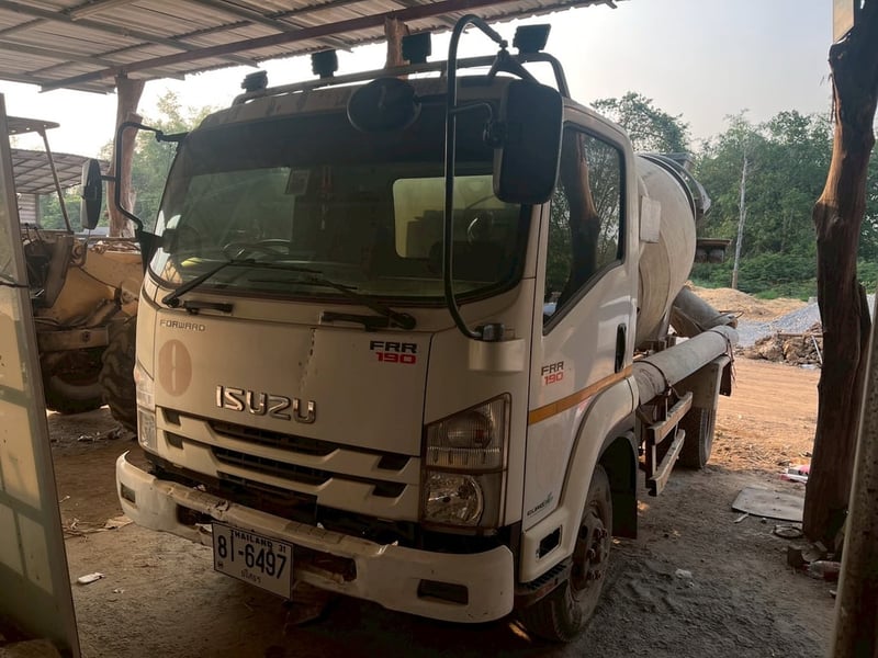 ISUZU FRR 190แรงม้า รถบรรทุก 6ล้อ โม่ผสมปูน ปี2021 เลขไมล์น้อยกว่า 50,000 กม.