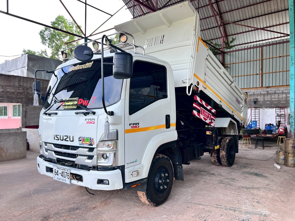 ISUZU FRR 190แรงม้า รถบรรทุก 6ล้อ ดั้มพ์ จดทะเบียนปี2025 เลขไมล์น้อยกว่า 100,000 กม.