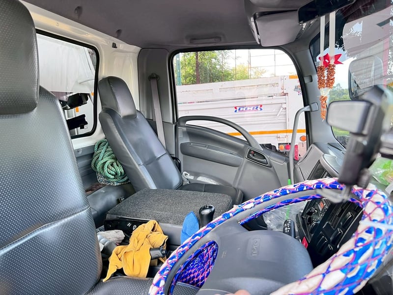 ISUZU FRR 190แรงม้า รถบรรทุก 6ล้อ ดั้มพ์ จดทะเบียนปี2025 เลขไมล์น้อยกว่า 100,000 กม.