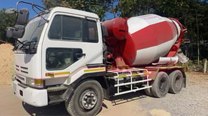 NISSAN DIESEL CWM 230แรงม้า รถบรรทุกโม่ผสมปูน ปี1996 เลขไมล์น้อยกว่า 500,000 กม. NISSAN DIESEL CWM 230แรงม้า รถบรรทุกโม่ผสมปูน ปี1996 เลขไมล์น้อยกว่า 500,000 กม.