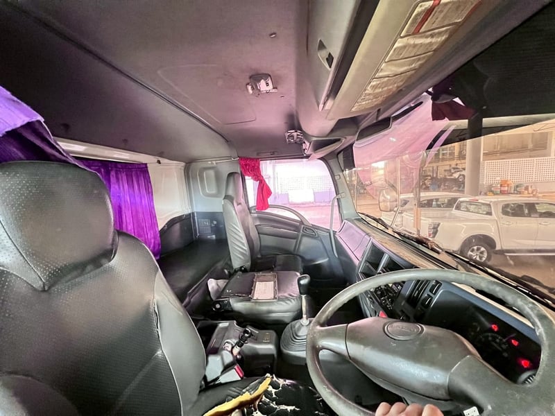 ISUZU FXZ 360แรงม้า รถบรรทุก 10ล้อ พ่วงแม่ลูก ปี2014 เลขไมล์มากกว่า 800,000 กม.