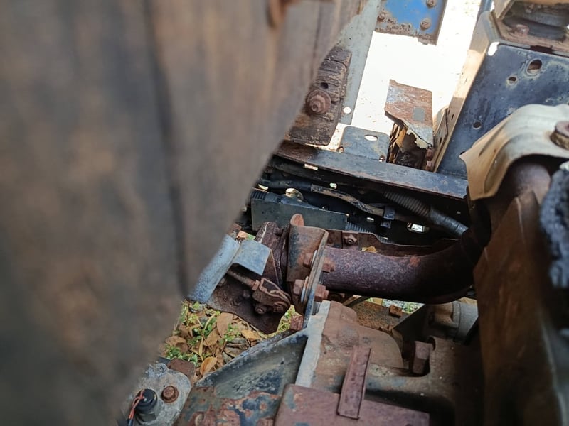 ISUZU NKR 110แรงม้า รถบรรทุก 4ล้อ กระบะเหล็ก ปี1997