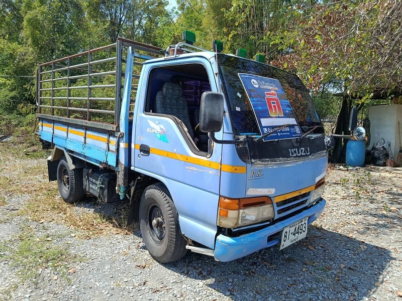 ISUZU NKR 110แรงม้า รถบรรทุก 4ล้อ กระบะเหล็ก ปี1997