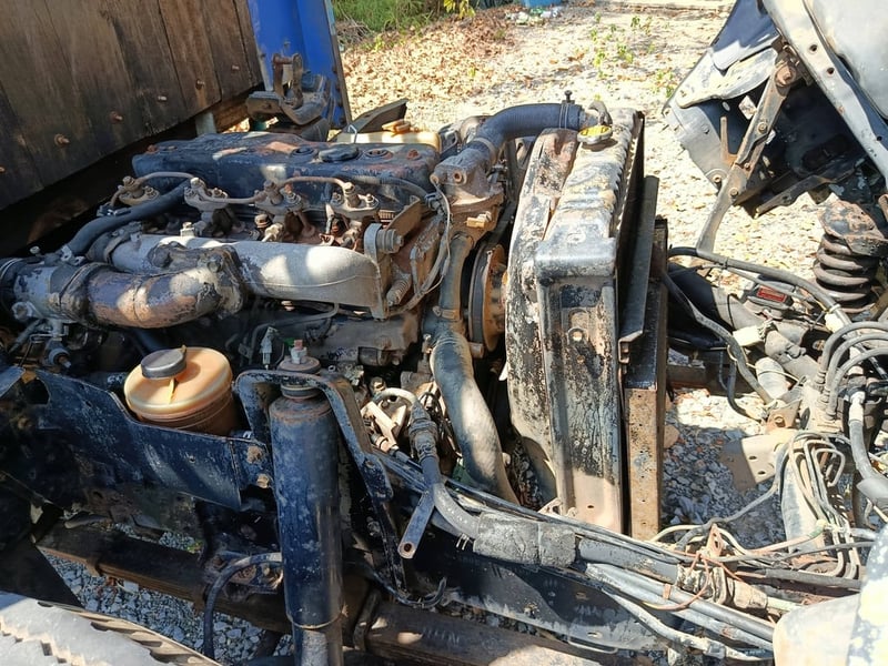 ISUZU NKR 110แรงม้า รถบรรทุก 4ล้อ กระบะเหล็ก ปี1997