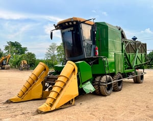 รถตัดอ้อย SMKY สามารถเกษตรยนต์ รุ่นSM200 ปี2020 รถตัดอ้อย SMKY สามารถเกษตรยนต์ รุ่นSM200 ปี2020