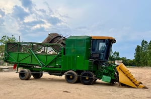 รถตัดอ้อย SMKY สามารถเกษตรยนต์ รุ่นSM200 ปี2020 รถตัดอ้อย SMKY สามารถเกษตรยนต์ รุ่นSM200 ปี2020