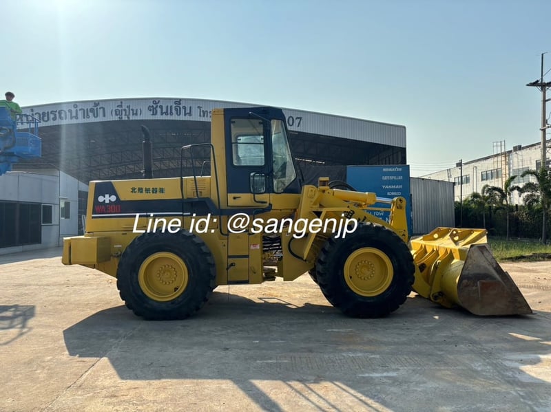 ขาย รถตัก 2.5 คิว มือสองญี่ปุ่น KOMATSU WA300-1 🇯🇵 รถไม่เคยใช้งานในไทย ☎ เอิร์ธ 089-005-0007, 065-88-444-00 | Line id: @sangenjp | www.sangenjp.com ขาย รถตัก 2.5 คิว มือสองญี่ปุ่น KOMATSU WA300-1 🇯🇵 รถไม่เคยใช้งานในไทย ☎ เอิร์ธ 089-005-0007, 065-88-444-00 | Line id: @sangenjp | www.sangenjp.com
