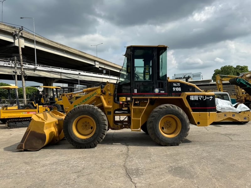 ขาย รถตักล้อยาง เอวอ่อน มือสองญี่ปุ่น CAT 910G-2 🇯🇵 ขนาดเทียบเท่า WA100 บุ้งกี๋ 1.5 คิว รถไม่เคยใช้งานในไทย ☎ 065-88-444-00 ครีม | Line id: @sangenjp | www.nmcjapan.com