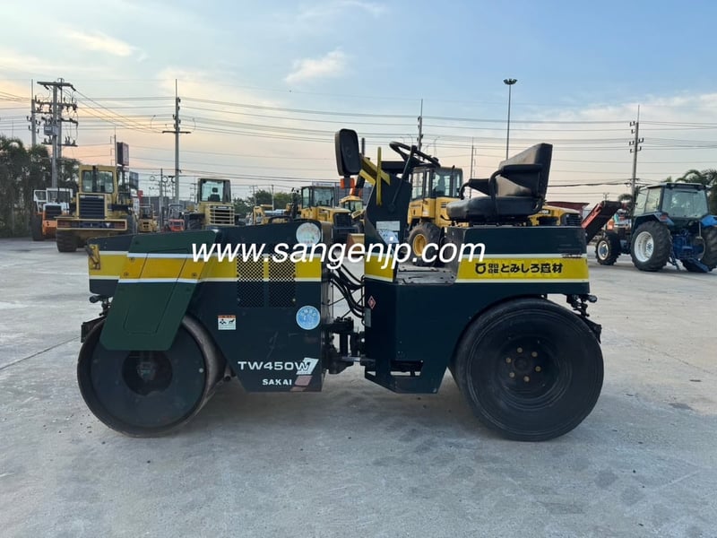 ขาย รถบดเหล็กหน้าหลังยาง ขนาด 4.5 ตัน แบบนั่งขับ 🇯🇵 SAKAI TW450w มือสองจากญี่ปุ่น รถไม่เคยใช้งานในไทย ☎ ครีม 065-88-444-00 | Line id: @sangenjp | www.sangenjp.com