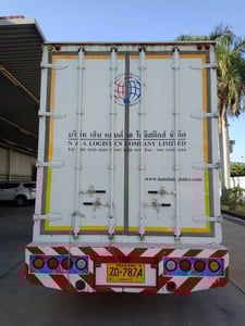 ISUZU NPR รถบรรทุก 6ล้อ ตู้แห้ง ปี2013