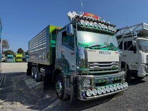 ISUZU FXZ 360แรงม้า รถบรรทุก 10ล้อ ดั้มพ์ ปี2018 เลขไมล์น้อยกว่า 500,000 กม.