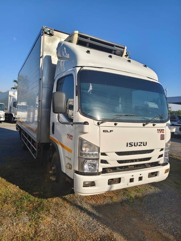 ISUZU NQR 175แรงม้า รถบรรทุก 6ล้อ ตู้เย็น ปี2019