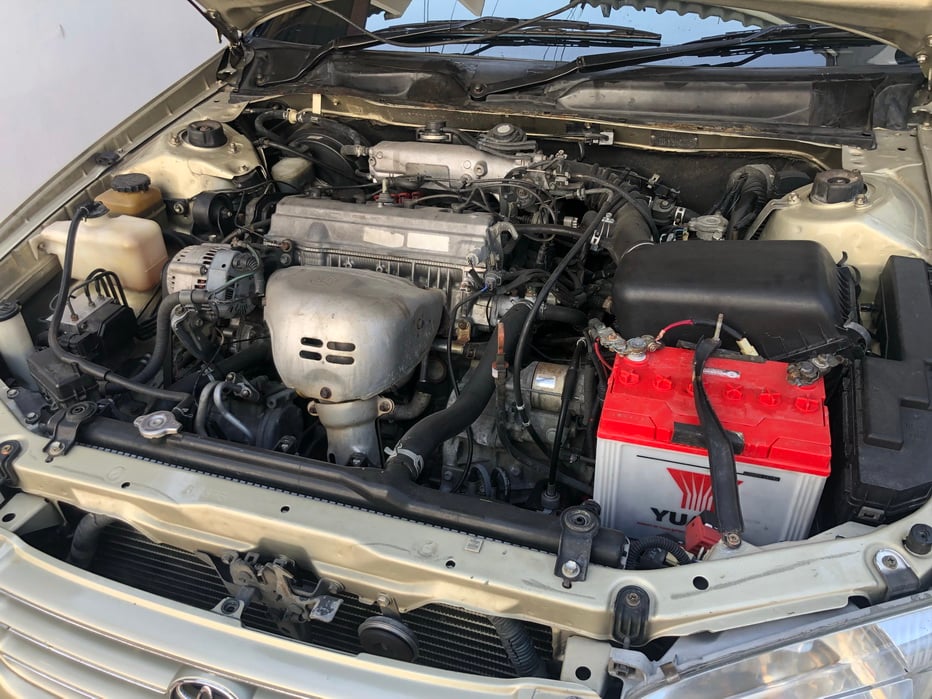 TOYOTA  camry  2.2  GX i